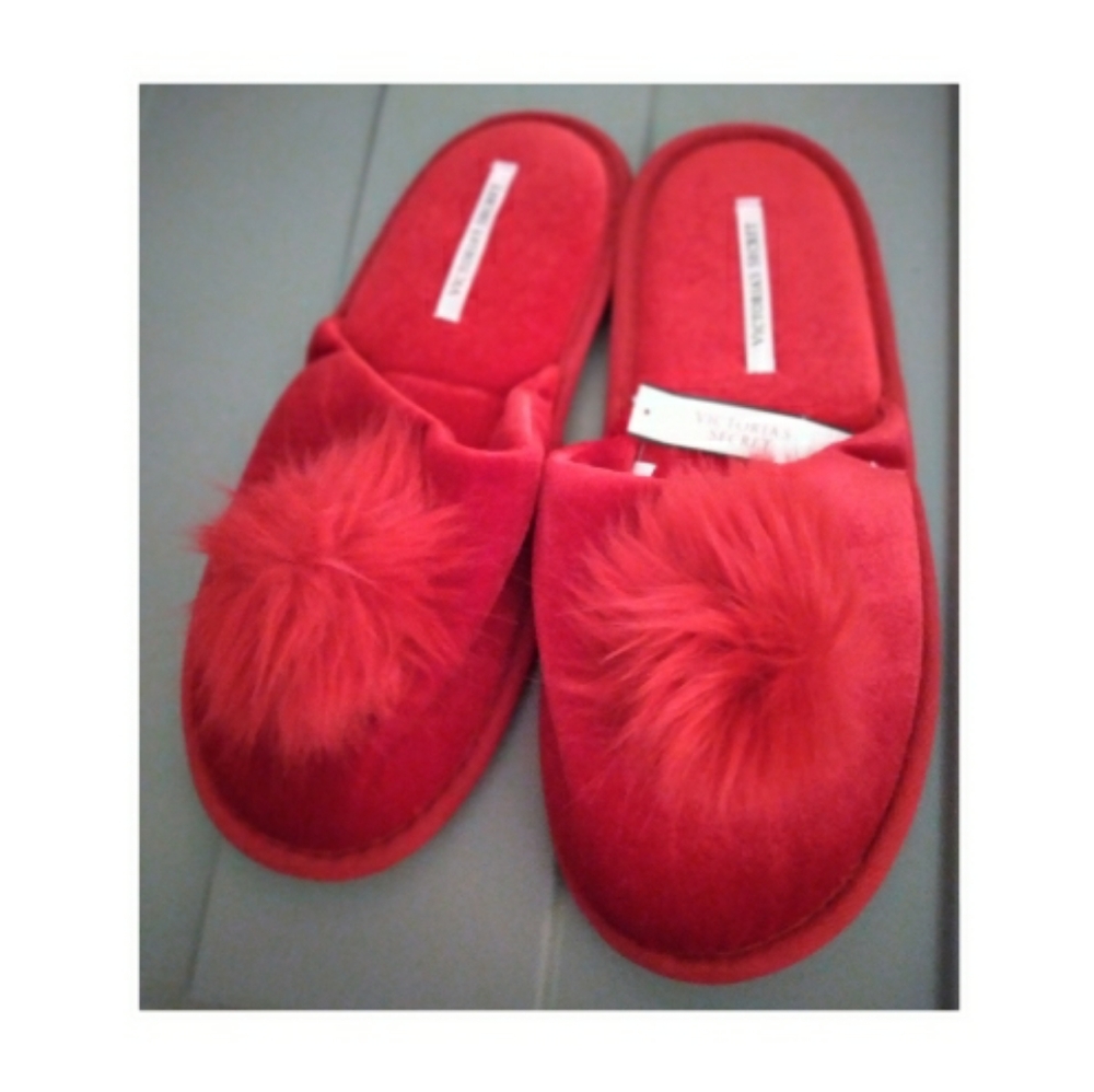 💥NWT VS SLIPPERS